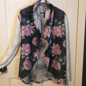 NWOT lacy floral light cover up. Size L